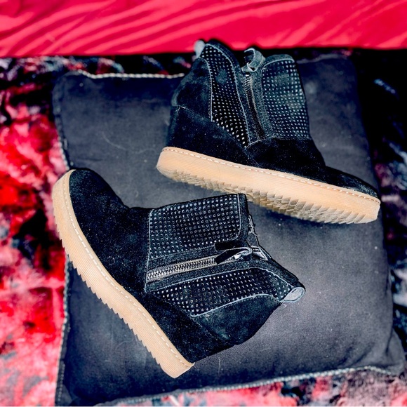 Shoes - Soffi Wedge Black Booties